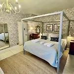 Tatil Evi At No 4 Centre *