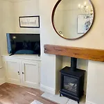 At No 4 Centre Tatil Evi *