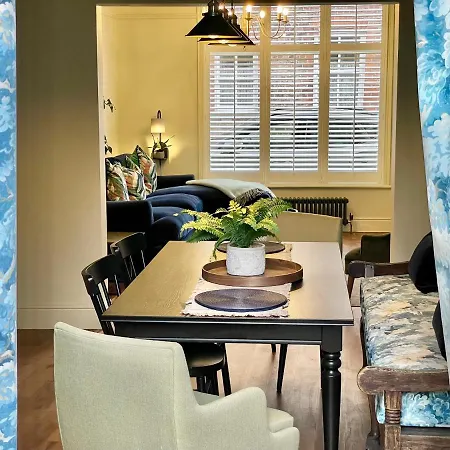 At No 4 Centre * York