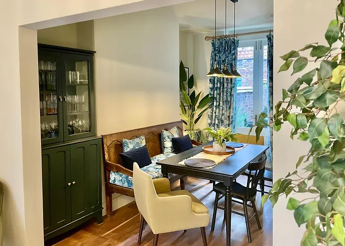 At No 4 Centre 펜션 요크