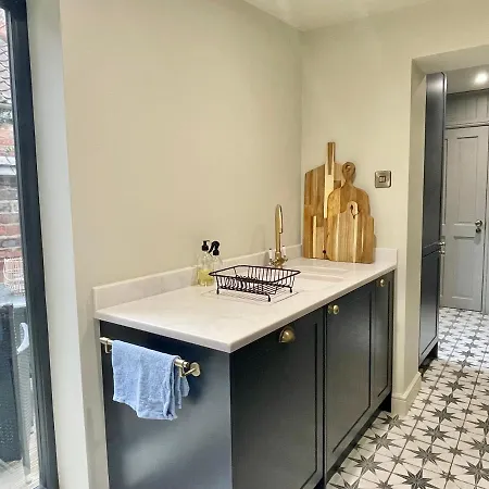 At No 4 Centre * York